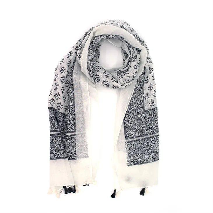 أوشحة نسائية من البوليستر مزينة بالزهور