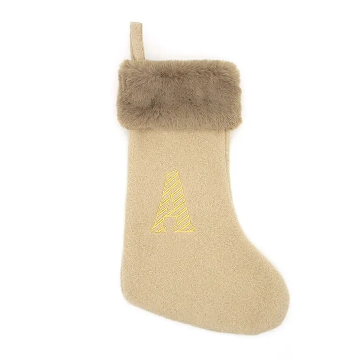 جوارب عيد الميلاد الأولية